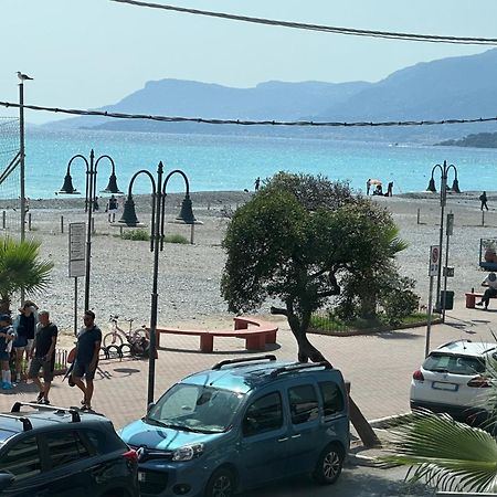 Appartamento Aria Del Mare Ventimiglia Bagian luar foto