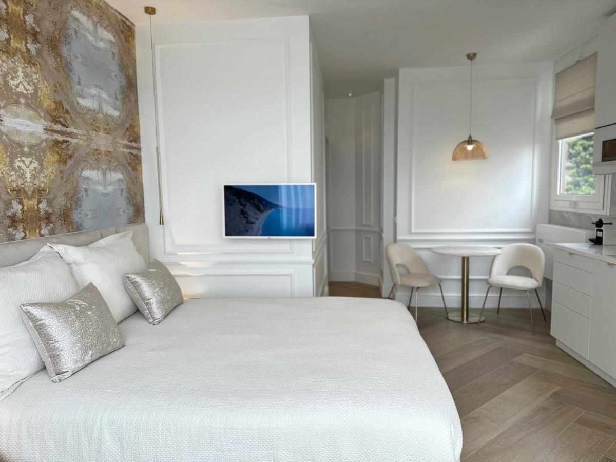 Appartamento Aria Del Mare Ventimiglia Bagian luar foto